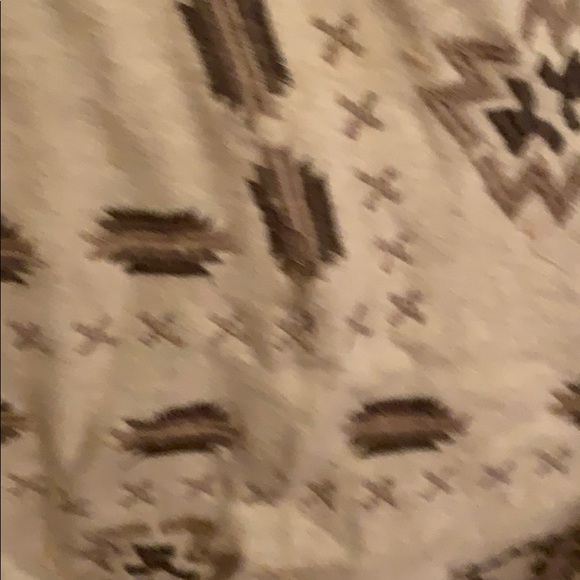 Lucky Brand Sweater - Picture 8 of 9